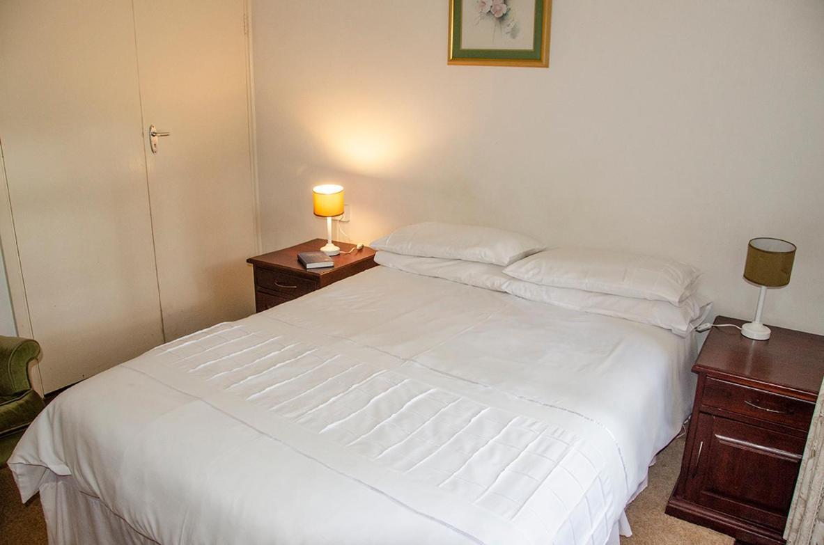 Hotel Hillside Manor Bulawayo Zewnętrze zdjęcie
